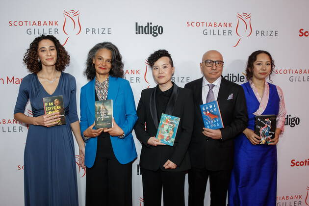 Entertainment Bilder des Tages November 7, 2022, TORONTO, ON, CANADA: 2022 Giller Prize finalists from left, Noor Naga, Suzette Mayr, Kim Fu, Rawi Hage, and Tsering Yangzom Lama, attend the 2022 Scotiabank Giller Prize in Toronto, Monday, Nov. 7, 2022. TORONTO CANADA - ZUMAc35_ 20221107_zaf_c35_128 Copyright: xColexBurstonx