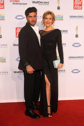 Wolke Hegenbarth und Oliver Vaid bei der Verleihung Goldene Bild der Frau am 9.11.2022 in Hamburg Goldene Bild der Frau Verleihung 2022 in Hamburg