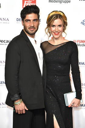 Wolke Hegenbarth mit Partner Oliver Vaid bei der 15. Verleihung der Goldenen Bild der Frau 2022 im Stage Theater Neue Flora. Hamburg, 09.11.2022