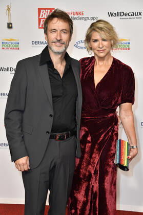 Guido Broscheit mit Partnerin Barbara Klein bei der 15. Verleihung der Goldenen Bild der Frau 2022 im Stage Theater Neue Flora. Hamburg, 09.11.2022