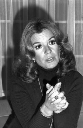 RECORD DATE NOT STATED Vicki Carr, American singer and humanitarian, London, 1972. Artist: Brian O Connor. Copyright:xImagesxofxJazz HeritagexImagesx IMAGO ,2621761 ! ACHTUNG: AUFNAHMEDATUM GESCHÄTZT!  Copyright:ImagesxofxJazz HeritagexImagesx IMAGO