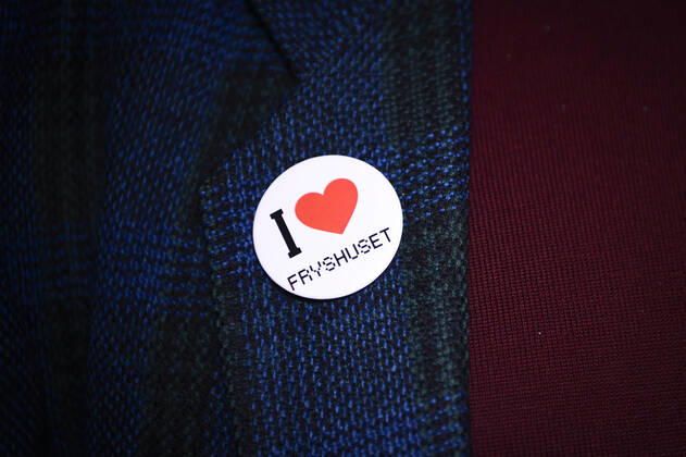 STOCKHOLM 20221110 Button with the text I love Fryshuset on a lapel in connection with the award ceremony for Anders Carlbergs memorial prize 2022 at Fryshuset in Stockholm Stockholm Sweden x12130x,  Copyright: xTimxAro TTx ANDERS CARLBERGS MINNESPRIS 2022