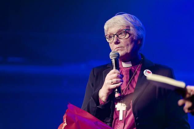 STOCKHOLM 20221110 Antje Jackelén receives Honorary Award for Lifetime Achievement during the awarding of the Anders Carlberg Memorial Prize 2022 at Fryshuset in Stockholm Stockholm Sweden x12130x,  Copyright: xTimxAro TTx ANDERS CARLBERGS MINNESPRIS 2022