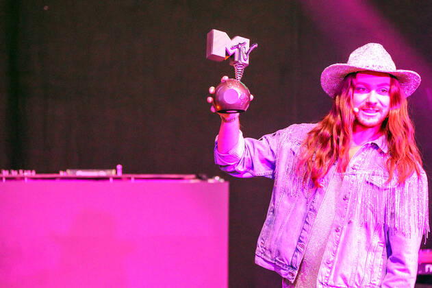 duesseldorf MTV EMAs 2022 - Best German Act Award 11.11.2022 Riccardo Simonetti MTV EMAs 2022 - Best German Act Award DUSSELDORF, GERMANY - NOVEMBER 11: Best German Act Award in der Nachtresidenz waehrend der MTV Europe Music Awards 2022. Duesseldorf, 11.11.2022 NRW Deutschland . Copyright: xFSAx Eibner-Pressefotox EP_fsa