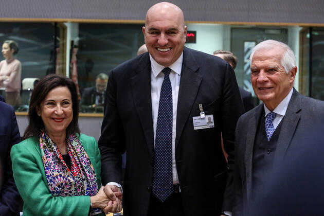 November 15, 2022, Brussels, Brussels Capital Region, Belgium: Spanish Minister of Defense Margarita Robles (L), Italian Minister of Defense Guido Crosetto (C), and High Representative of the European Union for Foreign Affairs and Security Policy Josep Borrell during an European Foreign Affairs Council (Defence) at the European Council headquarters in Brussels, Belgium, 15 November 2022. Brussels Belgium - ZUMAm177 20221115_zip_m177_038 Copyright: xValeriaxMongellix