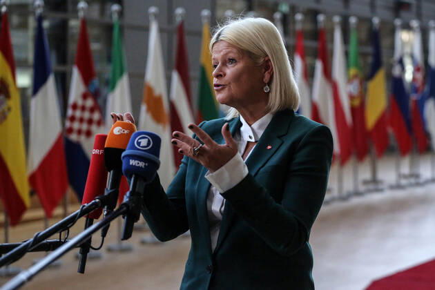 November 15, 2022, Brussels, Brussels Capital Region, Belgium: Austrian Defense Minister Klaudia Tanner speaks to the press during an European Foreign Affairs Council (Defence) at the European Council headquarters in Brussels, Belgium, 15 November 2022. Brussels Belgium - ZUMAm177 20221115_zip_m177_015 Copyright: xValeriaxMongellix