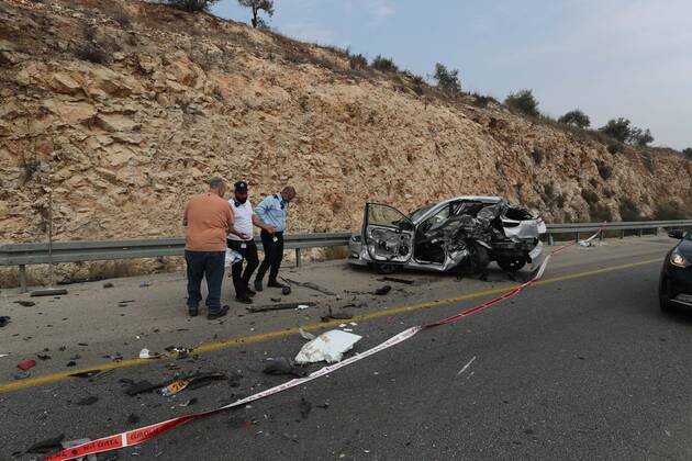 (221115) -- ARIEL, Nov. 15, 2022 -- People are seen at the scene of an attack near the Israeli settlement of Ariel in the West Bank, on Nov. 15, 2022. A Palestinian man killed three Israelis and wounded three others in an attack on Tuesday in the West Bank before being shot dead by Israeli forces, Israeli military and medics said. (Photo by Xinhua) MIDEAST-ARIEL-ATTACK MuammarxAwad