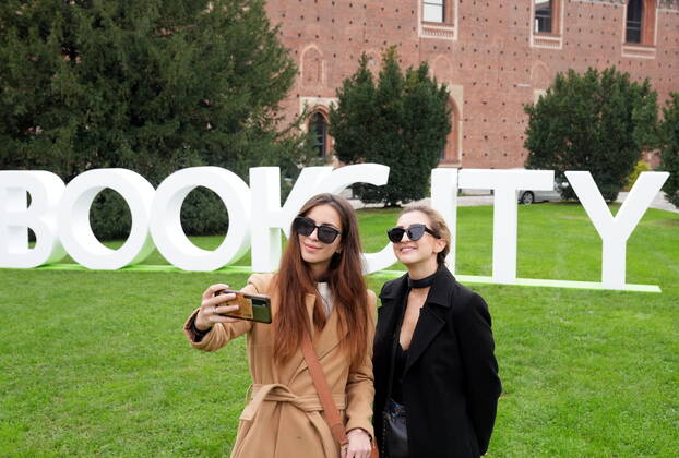 Milan, Hybrid life and the theme of the eleventh edition of Bookcity starting today, Sign, written in the park of the courtyard of the Castello Sforzesco Editorial Usage Only Copyright: xDUILIOxPIAGGESIx xIPAx Agenzia_Fotogramma_FGR3681757