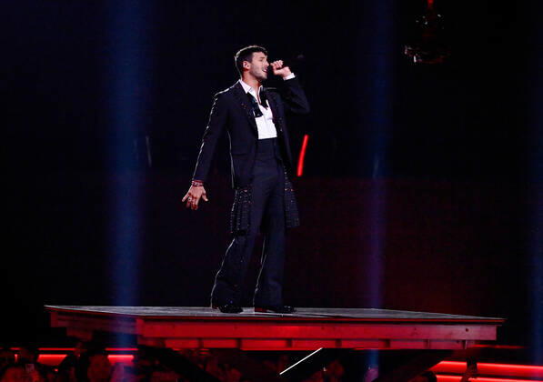 Sebastián Yatra performs onstage during the 23rd annual Latin Grammy Awards at the Michelob Ultra Arena at Mandalay Bay Resort and Casino in Las Vegas, Nevada on Thursday, November 17, 2022.  LAV20221117700 JIMxRUYMEN
