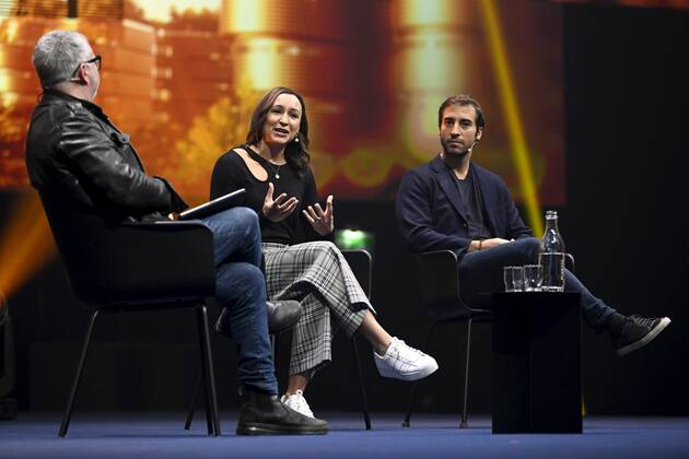Editor-at-large of TechCrunch, Mike Butcher (left), Olympic gold medallist, Dame Jessica Ennis-Hill, founder and Co-CEO of Jennis (middle) and former arsenal footballer, Co-founder and CEO of GFBiochemicals at the Slush 2022 Startup Event in Helsinki, Finland on November 18, 2022. Helsinki Finland  Copyright: xEmmixKorhonenx LKFTJK20221118103844KCMC