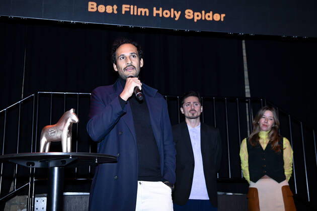 STOCKHOLM 20221118 Director Ali Abbasis receives the award for Best Film for Holy Spider at the Stockholm Film Festivals award ceremony at Bibliotek Live in Stockholm on Friday STOCKHOLM SWEDEN x12130x,  Copyright: xTimxAro TTx STOCKHOLM FILMFESTIVAL PRISCEREMONI 2022