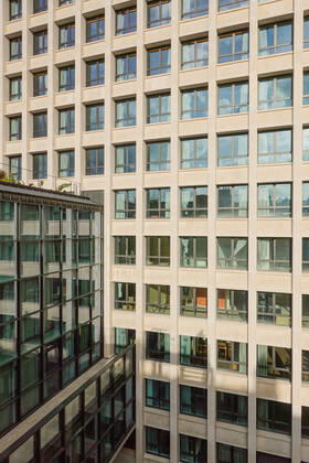 Paris, Morland Mixità Capitale (La Fà licità ), David Chipperfield Architects, Umbau eines früheren Bürogebäudes Paris, Morland Mixità Capitale (La Fà licità ), David Chipperfield Architects