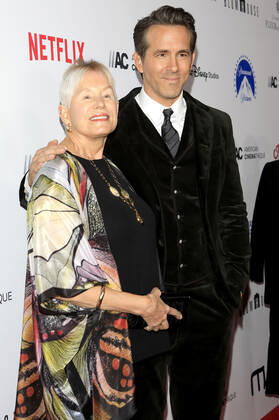 Ryan Reynolds mit Mutter Tammy Reynolds bei der Verleihung der 36. American Cinematheque Awards 2022 im Beverly Hilton Hotel. Beverly Hills, 17.11.2022