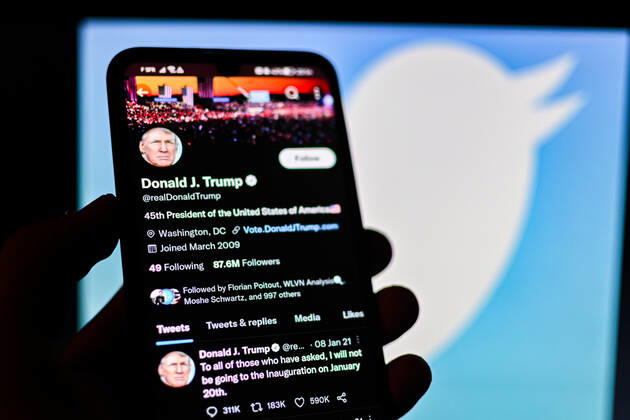 November 22, 2022, Clermont Ferrand, Auvergne Rhone Alpes, France: Elon Musk reactived Donald Trump s Twitter account. It was banned since 2021 - Clermont-Ferrand, November 22, 2022. Clermont Ferrand France - ZUMAf173 20221122_zip_f173_003 Copyright: xAdrienxFillonx