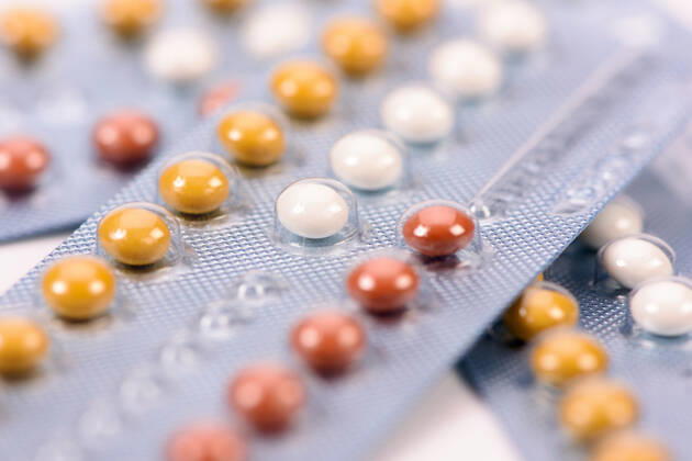 Anti-Baby-Pillen Detail einer Blister-Packung von Anti-Baby-Pillen Copyright: xZoonar.com Wolfilserx 7149309