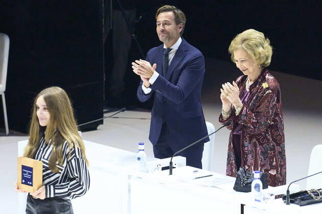 Entertainment Bilder des Tages 22-11-2022 Madrid Queen Sofia attend the presentation of the 37th edition of the BMW painting award and Mundo in harmony benefit concert at the royal theatre in Madrid. No Spain Â  Copyright: xPPEx