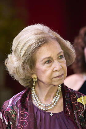 22-11-2022 Madrid Queen Sofia attend the presentation of the 37th edition of the BMW painting award and Mundo in harmony benefit concert at the royal theatre in Madrid. No Spain Â  Copyright: xPPEx