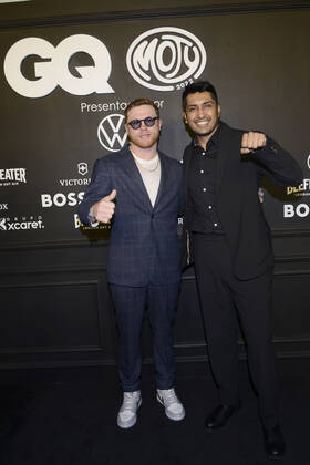 GQ Men Of tHe Year Black Carpet November 22, Mexico City, Mexico: Saul Alvarez ˜El Canelo™ and Tenoch Huerta attend the black carpet of the GQ Men Of The Year Awards at Proyecto Publicol Prim. on November 22, 2022 in Mexico City, Mexico. (Photo by Carlos Tischler Eyepix Group) Copyright: xCarlosxTischler xEyepixxGroupx CT_22112022_82072