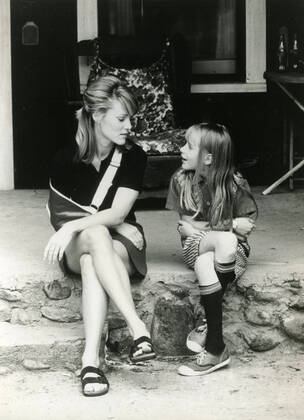 American actresses Mary Stuart Masterson and Evan Rachel Wood in the movie Digging to China, USA 1998 