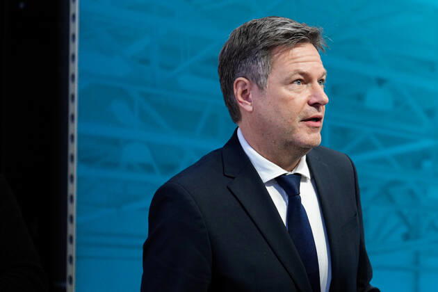 Industriekonferenz 2022 in Berlin Aktuell, 29.11.2022, Berlin, Dr. Robert Habeck, Bundesminister fuer Wirtschaft und Klimaschutz im Portrait auf der Pressekonferenz im Rahmen der Eroeffnung der Industriekonferenz 2022 im EUREF-Campus in Berlin. Bei der Industriekonferenz 2022 diskutieren Spitzenvertreterinnen und -vertretern aus Industrie, Wirtschaftsverbaenden, Gewerkschaften, Wissenschaftseinrichtungen, Politik und Botschaften ueber aktuelle industriepolitische Herausforderungen und Entwicklungen. Berlin Berlin