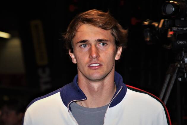 Alexander Sascha Zverev ist ein deutscher Tennisspieler und Olympiasieger. Er gewann bisher 19 Titel im Einzel, darunter 2021 die Goldmedaille im Einzel bei den Olympischen Spielen in Tokio, die ATP Finals 2018 und 2021 und fuenf Masters-1000 Turniere, sowie zwei Wettbewerbe im Doppel mit seinem Bruder Mischa. Foto: Zverev auf der Ispo Munich, Sportmesse auf der Messe Muenchen
