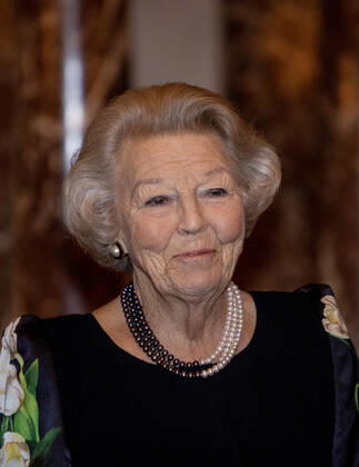 29-11-2022 Amsterdam Princess Beatrix at the award ceremony of the Erasmus Prize, 150.000,-- euro to the Israeli writer David Grossman (Jerusalem, 1954) in the Royal Palace of Amsterdam. This year theme is Connectors in a Divided World. Â  Copyright: xPPEx