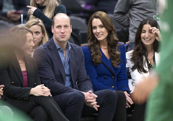 Bilder des Jahres 2022, Entertainment 11 November . 30 11 2022. Boston, United States. Prince William and Kate Middleton, the Prince and Princess of Wales, watch a Boston Celtics basketball game , on day one of their three day visit to the United States. .  xi-Imagesx xPoolx IIM-23971-0178