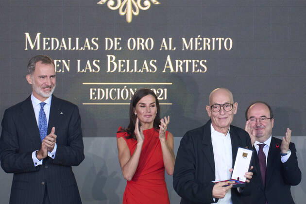 01-12-2022 Tenerife Queen Letizia and King Felipe attend the gold medal for merit of the fine arts 2021 at the Tenerife space for the arts at Santa Cruz at Tenerife. No Spain Â  Copyright: xPPEx