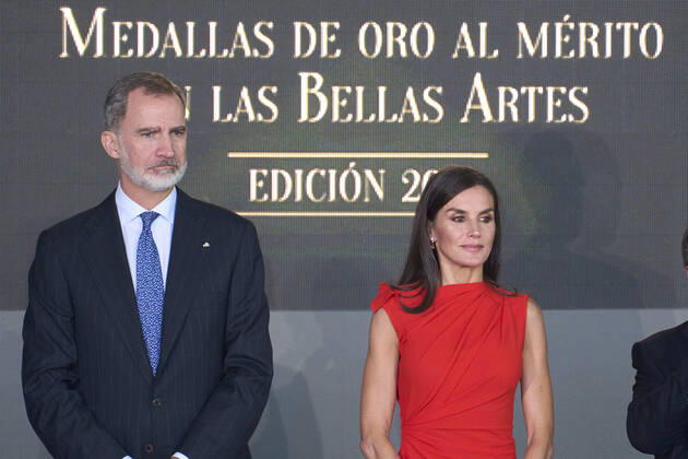01-12-2022 Tenerife Queen Letizia and King Felipe attend the gold medal for merit of the fine arts 2021 at the Tenerife space for the arts at Santa Cruz at Tenerife. No Spain Â  Copyright: xPPEx