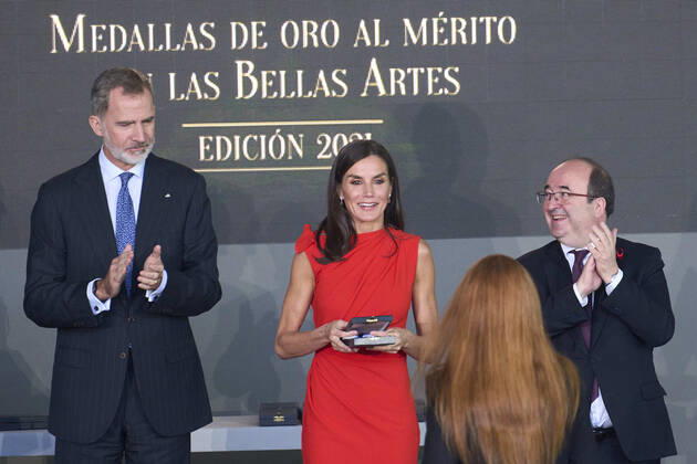 01-12-2022 Tenerife Queen Letizia and King Felipe attend the gold medal for merit of the fine arts 2021 at the Tenerife space for the arts at Santa Cruz at Tenerife. No Spain Â  Copyright: xPPEx