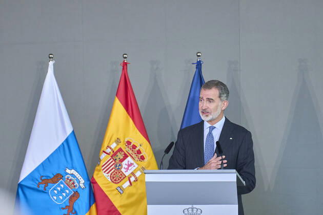 December 1, 2022: King Felipe VI of Spain attends delivery Gold Medals of Merit in Fine Arts 2021 at TEA Tenerife Espacio de las Artes on December 1, 2022 in Santa Cruz de Tenerife, Spain - ZUMAg15_ 20221201_zaf_g15_074 Copyright: xJackxAbuinx