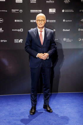 02.12.2022. Düsseldorf. Dr. Peter Tschentscher bei der Verleihung zum 15. Deutschen Nachhaltigkeitspreis im Düsseldorfer Maritim Hotel. Düsseldorf Maritim Hotel Nordrhein-Westfalen Deutschland