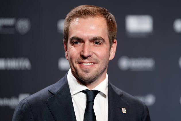 15. Deutscher Nachhaltigkeitspreis in Duesseldorf Philipp Lahm ehemaliger Fussball Nationalspieler im Portrait auf dem Roten Teppich auf dem 15. Deutscher Nachhaltigkeitspreis im Maritim Hotel in Duesseldorf Duesseldorf Nordrhein-Westfalen Deutschland