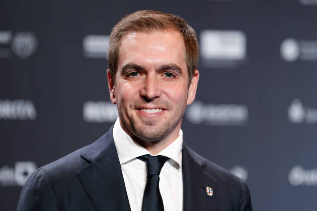 Entertainment Themen der Woche KW48 Entertainment Bilder des Tages 15. Deutscher Nachhaltigkeitspreis in Duesseldorf Philipp Lahm ehemaliger Fussball Nationalspieler im Portrait auf dem Roten Teppich auf dem 15. Deutscher Nachhaltigkeitspreis im Maritim Hotel in Duesseldorf Duesseldorf Nordrhein-Westfalen Deutschland