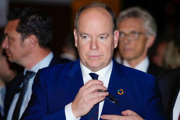 15. Deutscher Nachhaltigkeitspreis in Duesseldorf S.D. Fuerst Albert II. von Monaco der Ehrenpreistraeger im Portrait auf dem Roten Teppich auf dem 15. Deutscher Nachhaltigkeitspreis im Maritim Hotel in Duesseldorf Duesseldorf Nordrhein-Westfalen Deutschland
