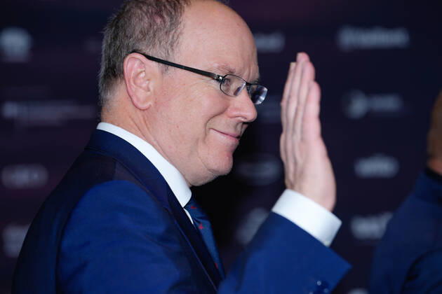 15. Deutscher Nachhaltigkeitspreis in Duesseldorf S.D. Fuerst Albert II. von Monaco der Ehrenpreistraeger im Portrait auf dem Roten Teppich auf dem 15. Deutscher Nachhaltigkeitspreis im Maritim Hotel in Duesseldorf Duesseldorf Nordrhein-Westfalen Deutschland