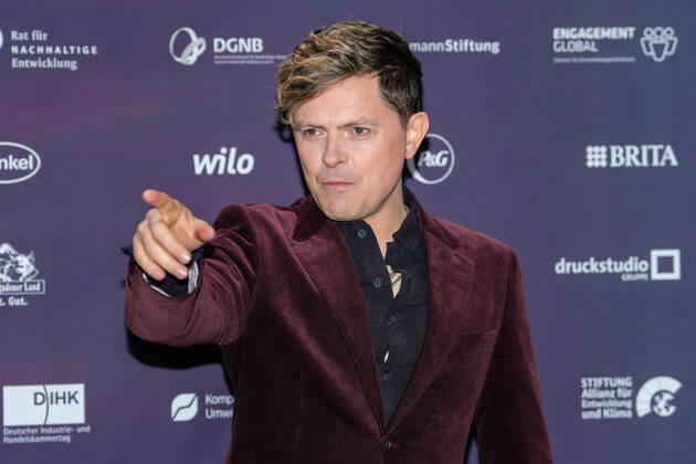15. Deutscher Nachhaltigkeitspreis in Duesseldorf Michael Patrick Kelly der Saenger, Aktivist und Ehrenpreistraeger im Portrait auf dem Roten Teppich auf dem 15. Deutscher Nachhaltigkeitspreis im Maritim Hotel in Duesseldorf Duesseldorf Nordrhein-Westfalen Deutschland
