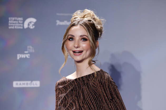 Model Anna Hiltrop bei der Verleihung des 15. Deutschen Nachhaltigkeitspreises 2022 im Maritim Hotel. Düsseldorf, 02.12.2022 NRW Deutschland Copyright: xChristophxHardtx