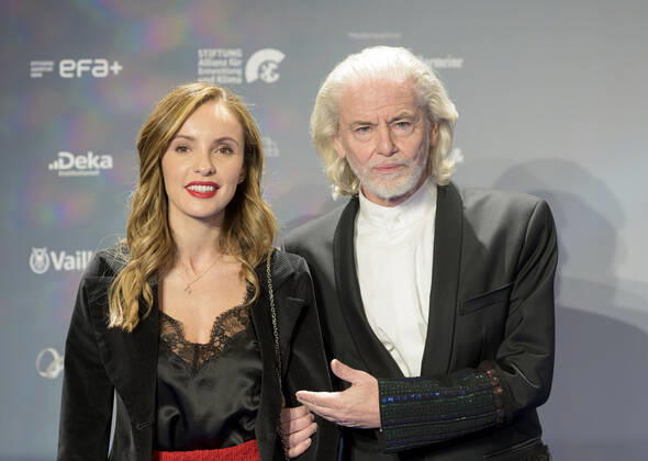 Hermann BUEHLBECKER, Unternehmer, mit Giovanna MORENO Verleihung Deutscher Nachhaltigkeitspreis am 02.12.2022 in Duesseldorf Deutschland.