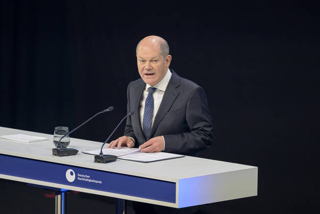 Bundeskanzler Olaf SCHOLZ, bei seiner Rede, Verleihung Deutscher Nachhaltigkeitspreis am 02.12.2022 in Duesseldorf Deutschland.