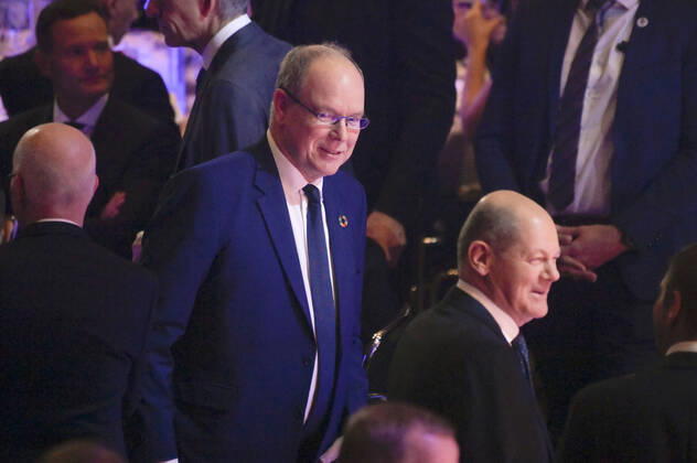 Fürst Albert II. von Monaco und Olaf Scholz bei der Verleihung des 15. Deutschen Nachhaltigkeitspreises 2022 im Maritim Hotel. Düsseldorf, 02.12.2022