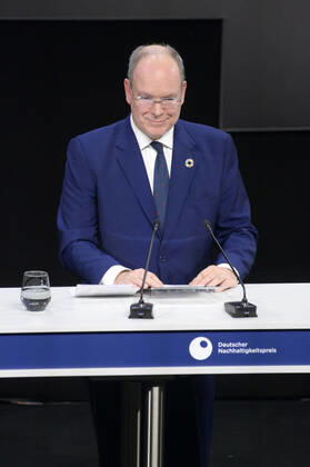 Fürst Albert II. von Monaco bei der Verleihung des 15. Deutschen Nachhaltigkeitspreises 2022 im Maritim Hotel. Düsseldorf, 02.12.2022