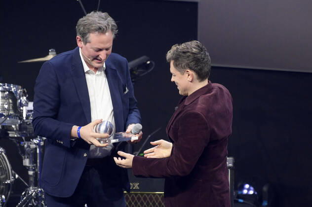 Eckart von Hirschhausen und Michael Patrick Kelly bei der Verleihung des 15. Deutschen Nachhaltigkeitspreises 2022 im Maritim Hotel. Düsseldorf, 02.12.2022
