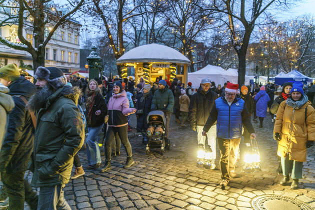 Rixdorf Weihnachtsmarkt, Neuköllner Richardplatz, 200 Verkaufsstände mit Glühwein, Holzspielzeug, Kerzen, Honig, selbstgebastelte Geschenke, Alt-Rixdorfer Weihnachtsmarkt 2022, Neuköllner Richardplatz, 200 Verkaufsstände mit Glühwein, Holzspielzeug, Kerzen, Honig, selbstgebastelte Geschenke. Findet am 2ten Adventswochende statt.