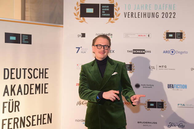 Verleihung der DAfFNE-Auszeichnung 2022 Jan-Henrik Scheper-Stuke Ankunft zur Verleihung der DAfFNE-Deutsche Akademie für Fernsehen, Auszeichnung 2022 im Meistersall in Berlin am 03.12.2022