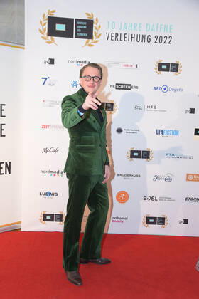 Verleihung der DAfFNE-Auszeichnung 2022 Jan-Henrik Scheper-Stuke Ankunft zur Verleihung der DAfFNE-Deutsche Akademie für Fernsehen, Auszeichnung 2022 im Meistersall in Berlin am 03.12.2022