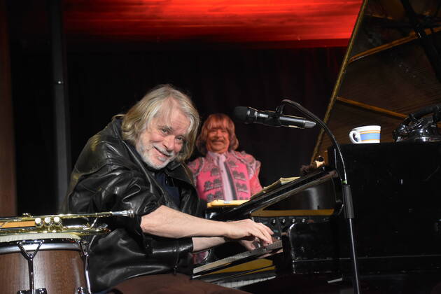 Bilder des Jahres 2022, Entertainment 12 Dezember Entertainment Themen der Woche KW49 Entertainment Bilder des Tages Helge Schneider Saenger Musiker Muenchen 08.12.2022 Hotel Bayerischer Hof Night Club-Pressetermin-Helge Schneider Tourne 2023 Der Letzte. Torero Big L.A. Schow