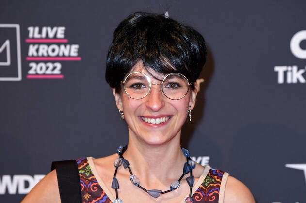 Shirli Miller bei der 1live Krone 2022 in der Jahrhunderthalle in Bochum am 08.12.2022