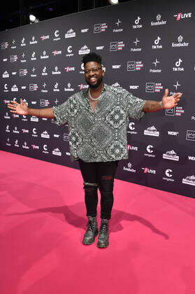 Kelvin Jones bei der 23. Verleihung der 1Live Krone 2022 in der Jahrhunderthalle. Bochum, 08.12.2022