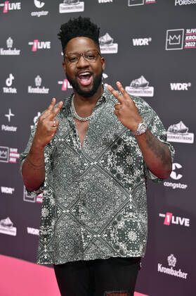 Kelvin Jones bei der 23. Verleihung der 1Live Krone 2022 in der Jahrhunderthalle. Bochum, 08.12.2022
